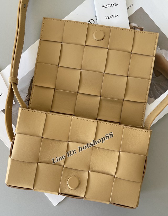 BV專櫃新款羊皮手工編織女包 葆蝶家Cassette男女斜挎手拿肩背包 578004 bbv1144